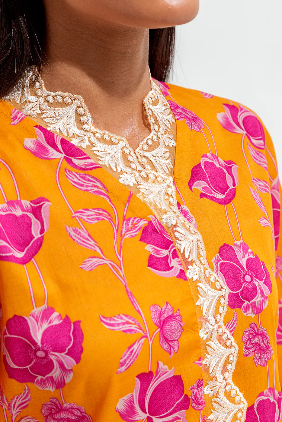2 PIECE PRINTED LAWN  SUIT (PRET) - Image 3