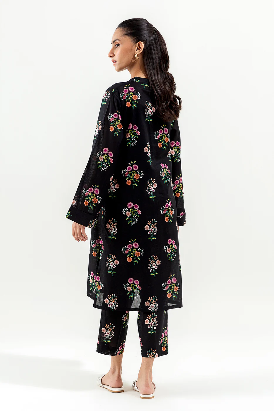 2 PIECE PRINTED LAWN SUIT (PRET) - Image 4