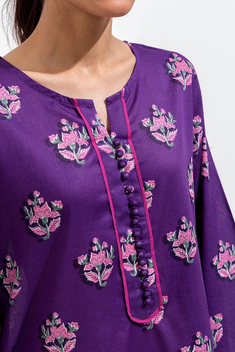 2 PIECE PRINTED LAWN SUIT (PRET) - Image 4