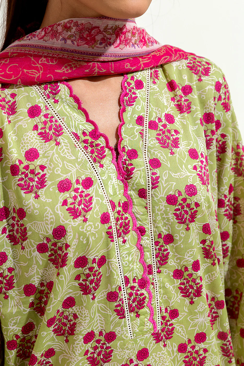 3 PIECE PRINTED LAWN SUIT (PRET) - Image 5