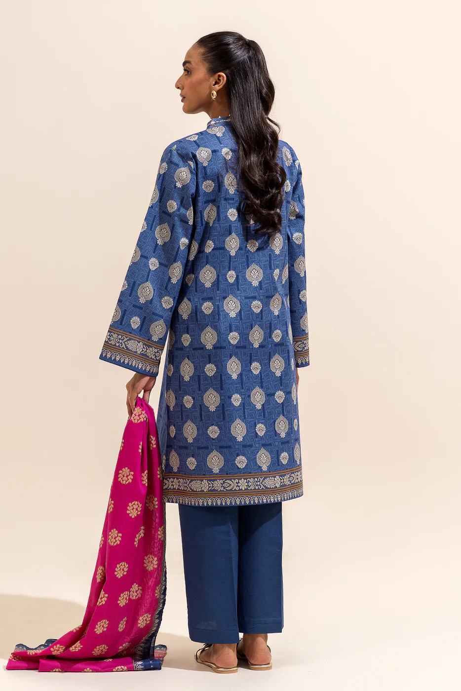 3 PIECE EMBROIDERED LAWN SUIT-SAPPHIRE BLUE (UNSTITCHED) - Image 5