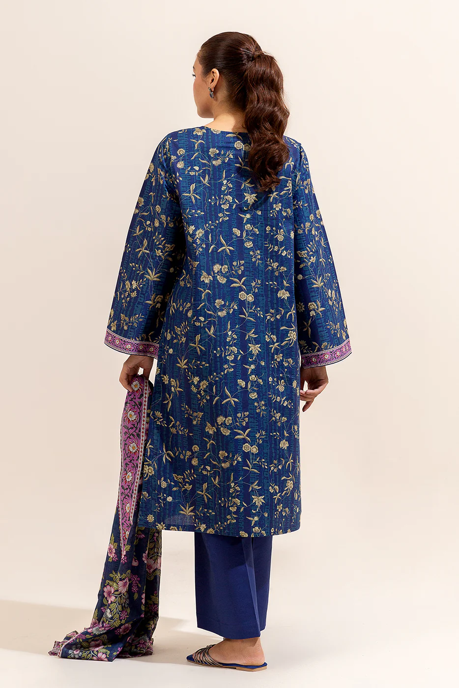 3 PIECE PRINTED LAWN SUIT-AZURE GLOW (UNSTITCHED) - Image 4