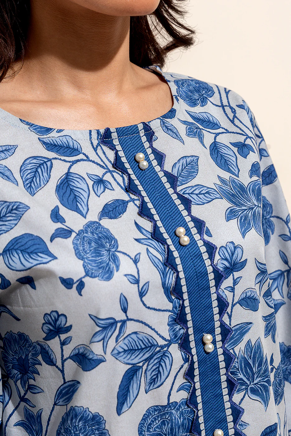 3 PIECE PRINTED LAWN SUIT-BLUE HUE (UNSTITCHED) - Image 5