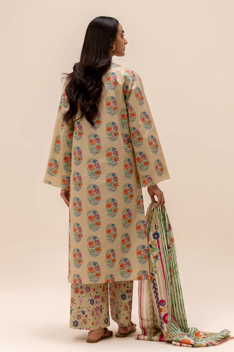 3 PIECE PRINTED LAWN SUIT-SAND FLORET (UNSTITCHED) - Image 4