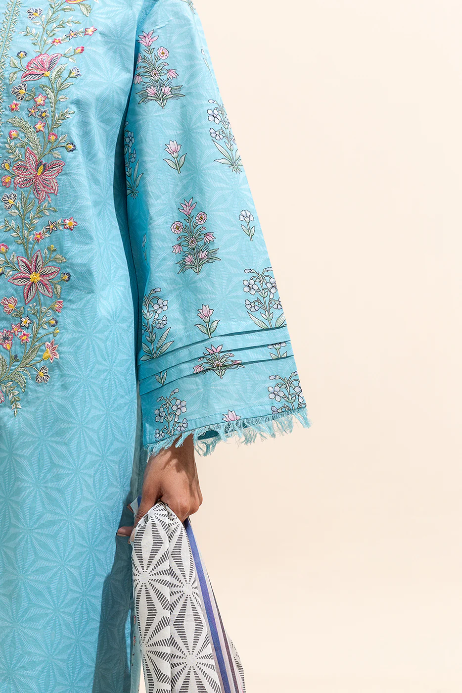 3 PIECE EMBROIDERED LAWN SUIT-CYAN WHISPER (UNSTITCHED) - Image 2