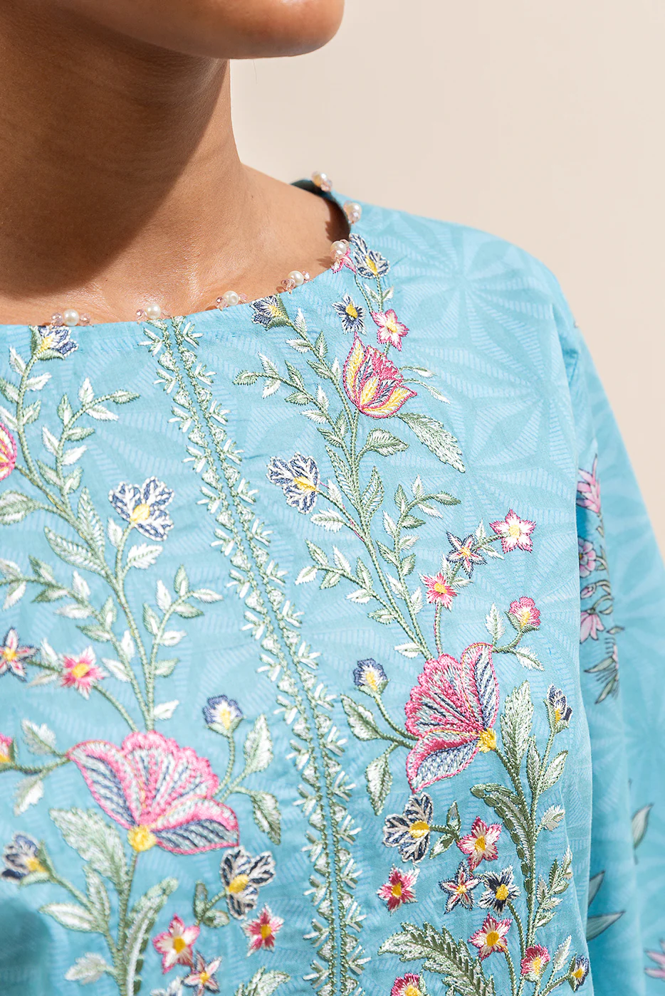 3 PIECE EMBROIDERED LAWN SUIT-CYAN WHISPER (UNSTITCHED) - Image 4