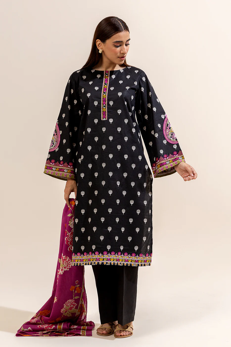 3 PIECE EMBROIDERED LAWN SUIT-JADE SPLASH (UNSTITCHED) - Image 6