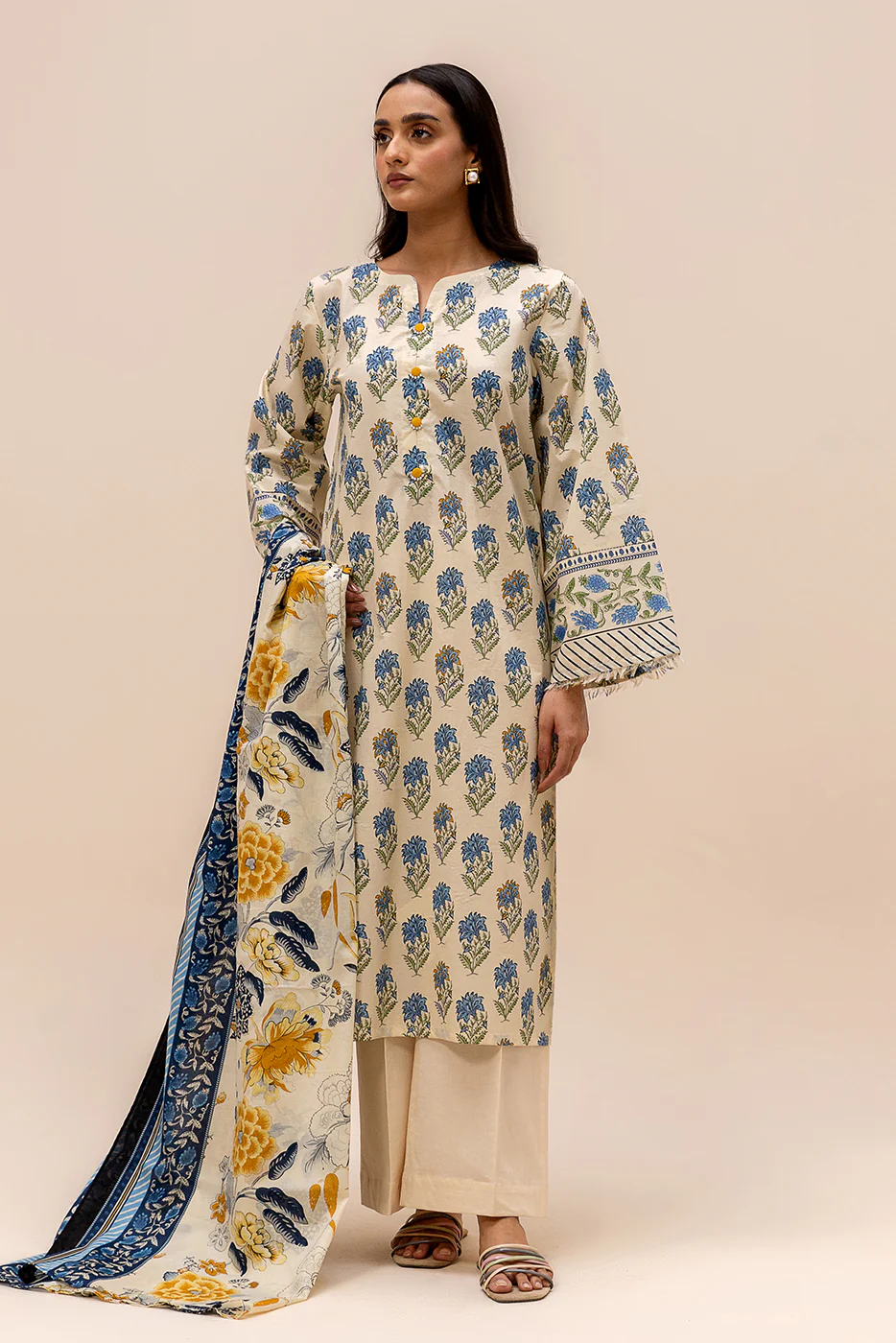 3 PIECE PRINTED LAWN SUIT-PEARL MUSE (UNSTITCHED) - Image 3