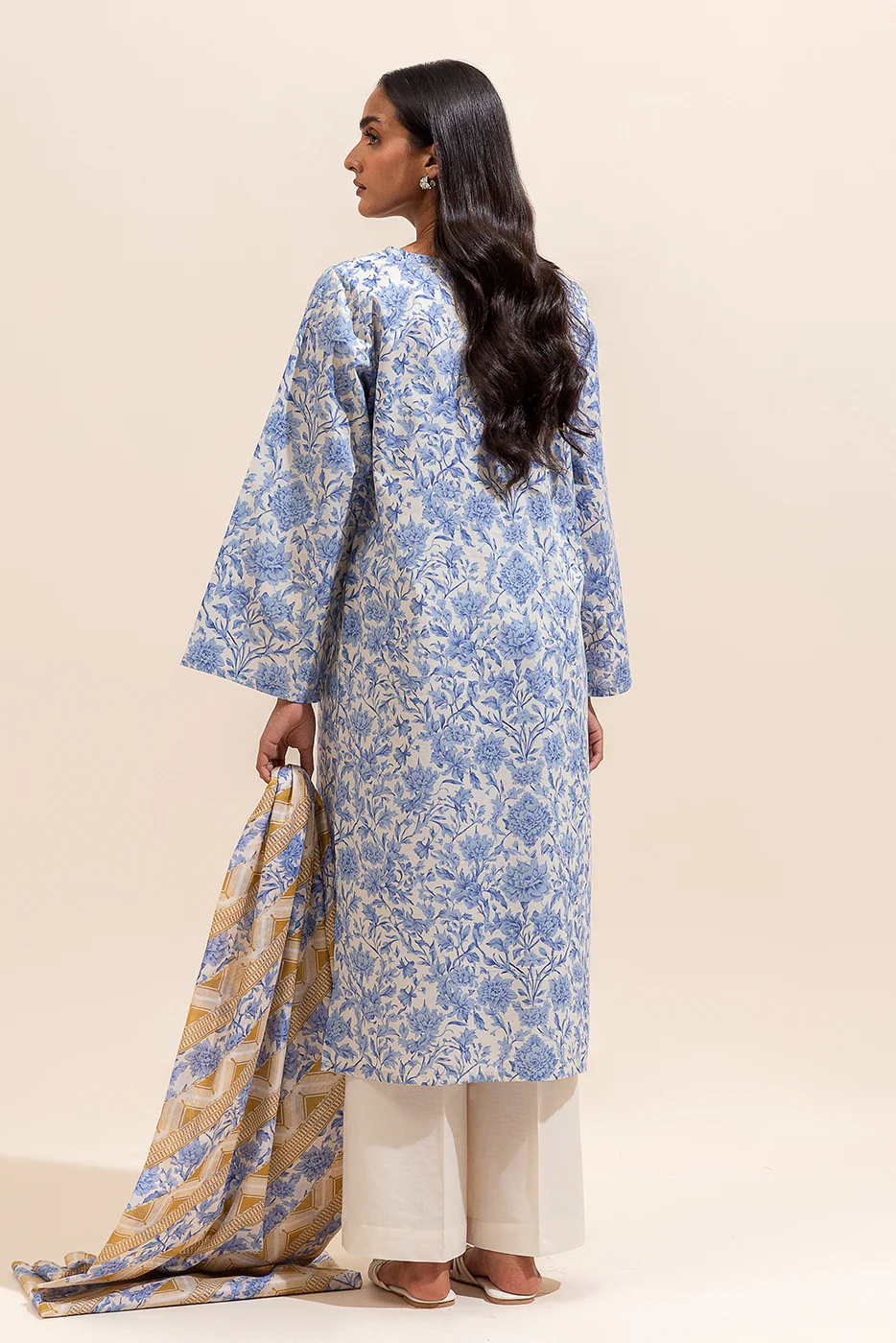 3 PIECE PRINTED LAWN SUIT-BLUE HUE ( UNSTITCHED) - Image 4