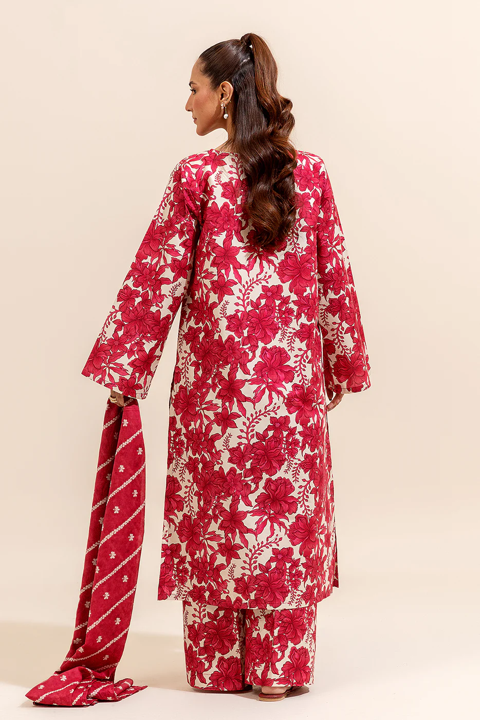 3 PIECE PRINTED LAWN SUIT-CLARET BLOOM (UNSTITCHED) - Image 4
