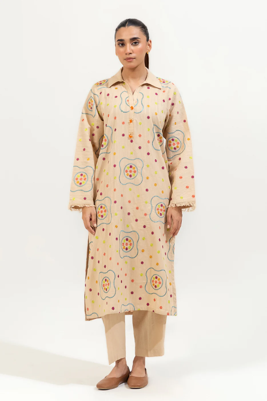 2 PIECE EMBROIDERED JACQUARD SUIT (PRET) - Image 2