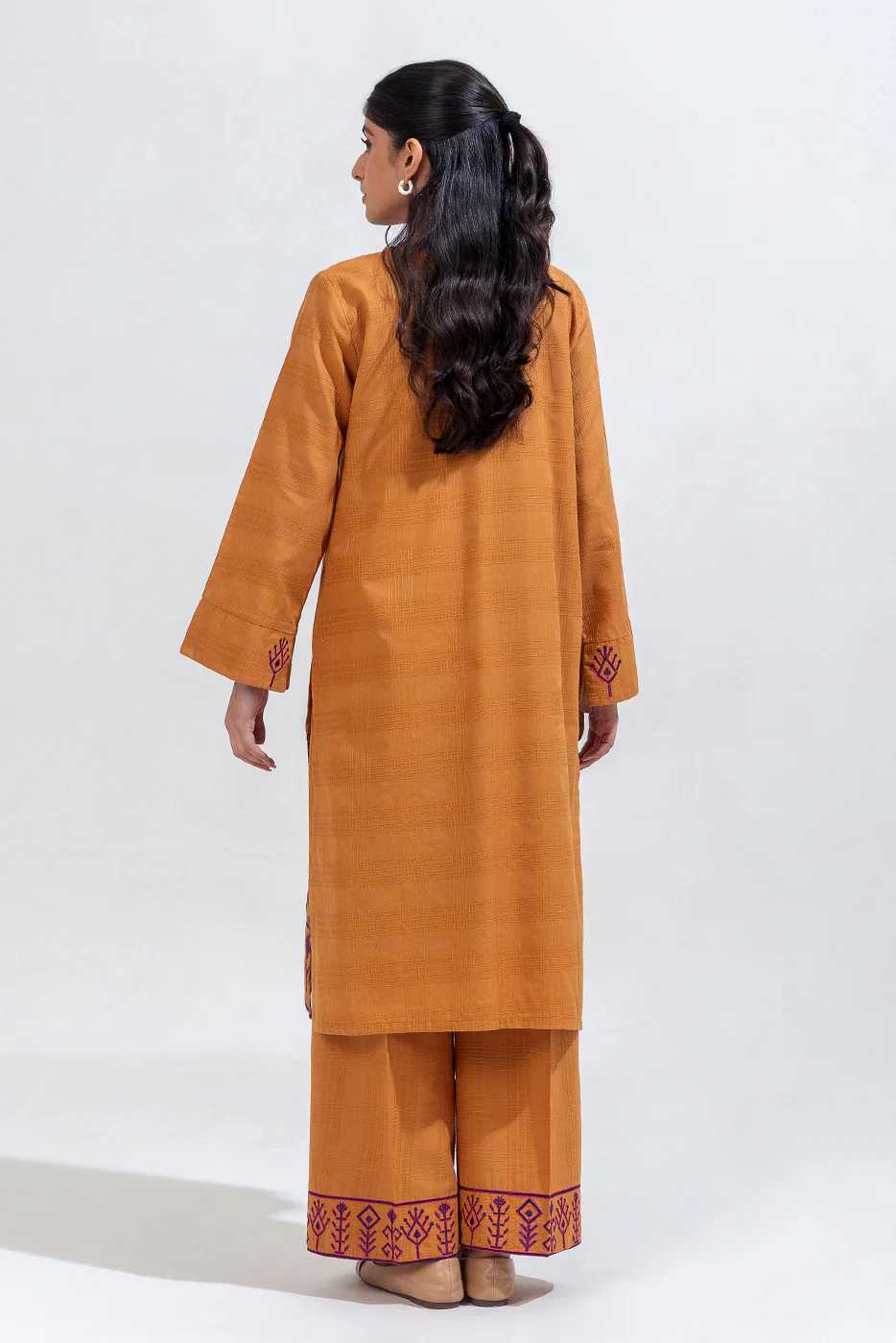 2 PIECE EMBROIDERED JACQUARD SUIT (PRET) - Image 3