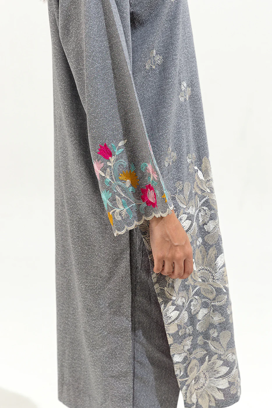 2 PIECE EMBROIDERED KARANDI SUIT (PRET) - Image 5