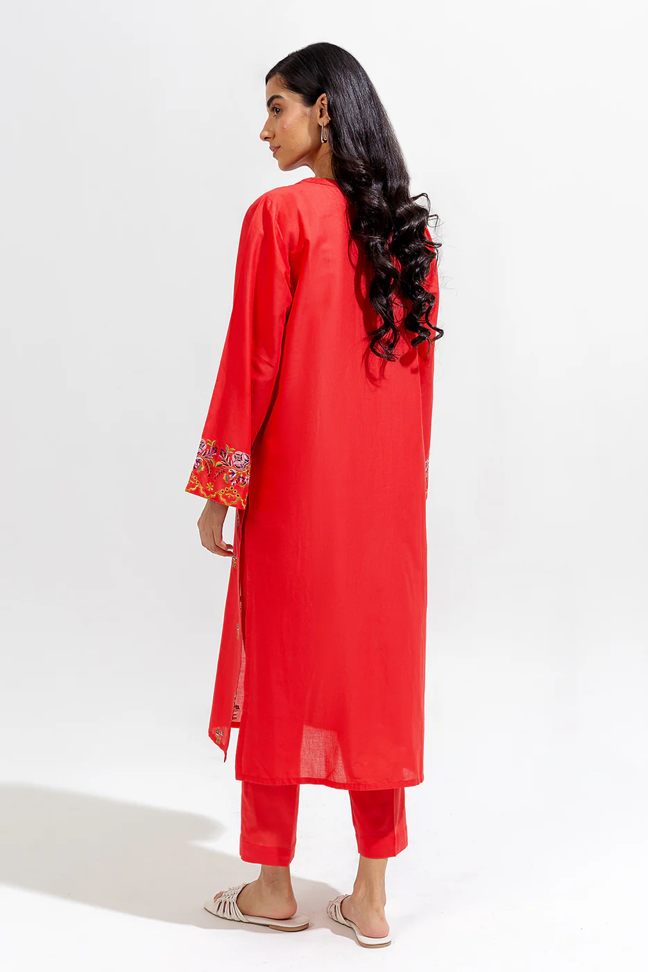 2 PIECE EMBROIDERED LAWN SUIT (PRET) - Image 4