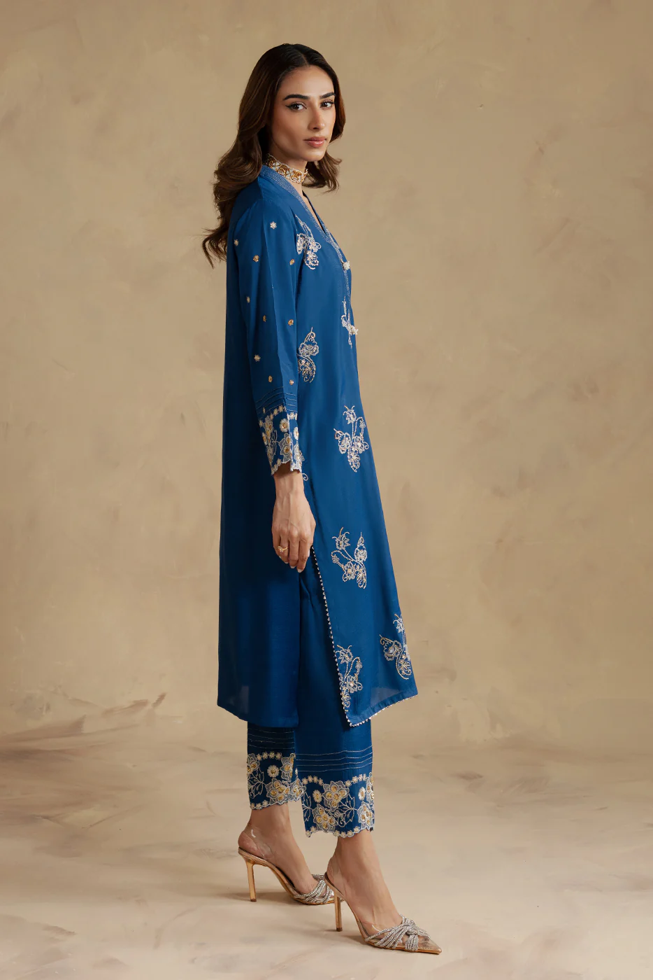 2 PIECE EMBROIDERED SILK SUIT (LUXURY-PRET) - Image 3