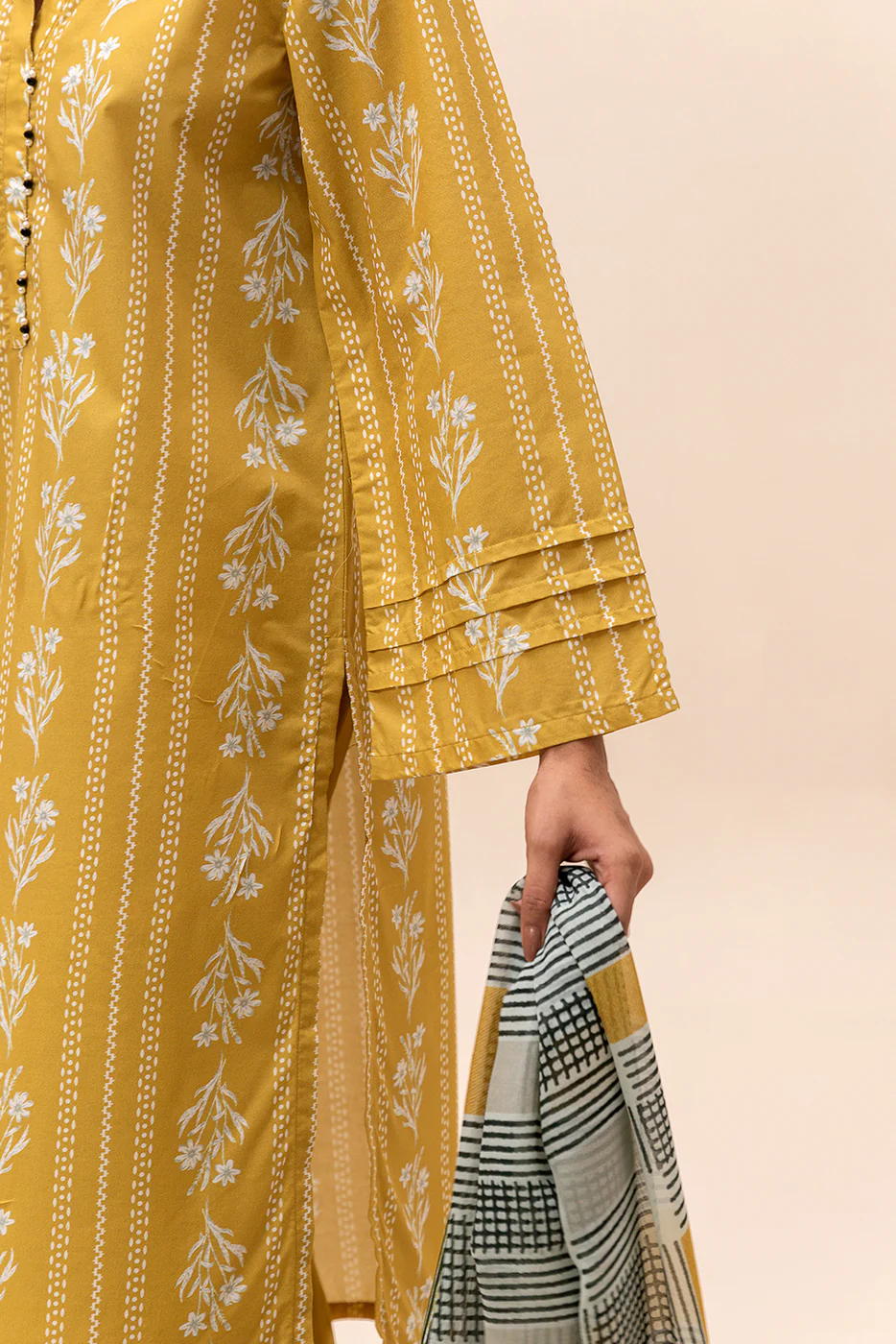 3 PIECE PRINTED LAWN SUIT-LIME GLAM (UNSTITCHED) - Image 6