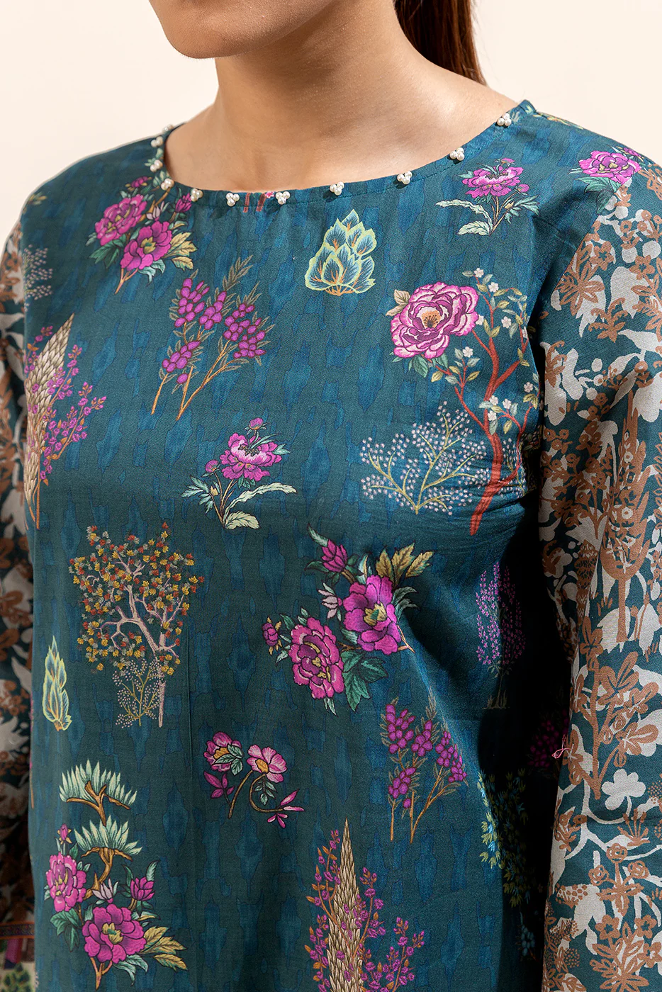 3 PIECE PRINTED LAWN SUIT-AEGEAN WEFT (UNSTITCHED) - Image 2