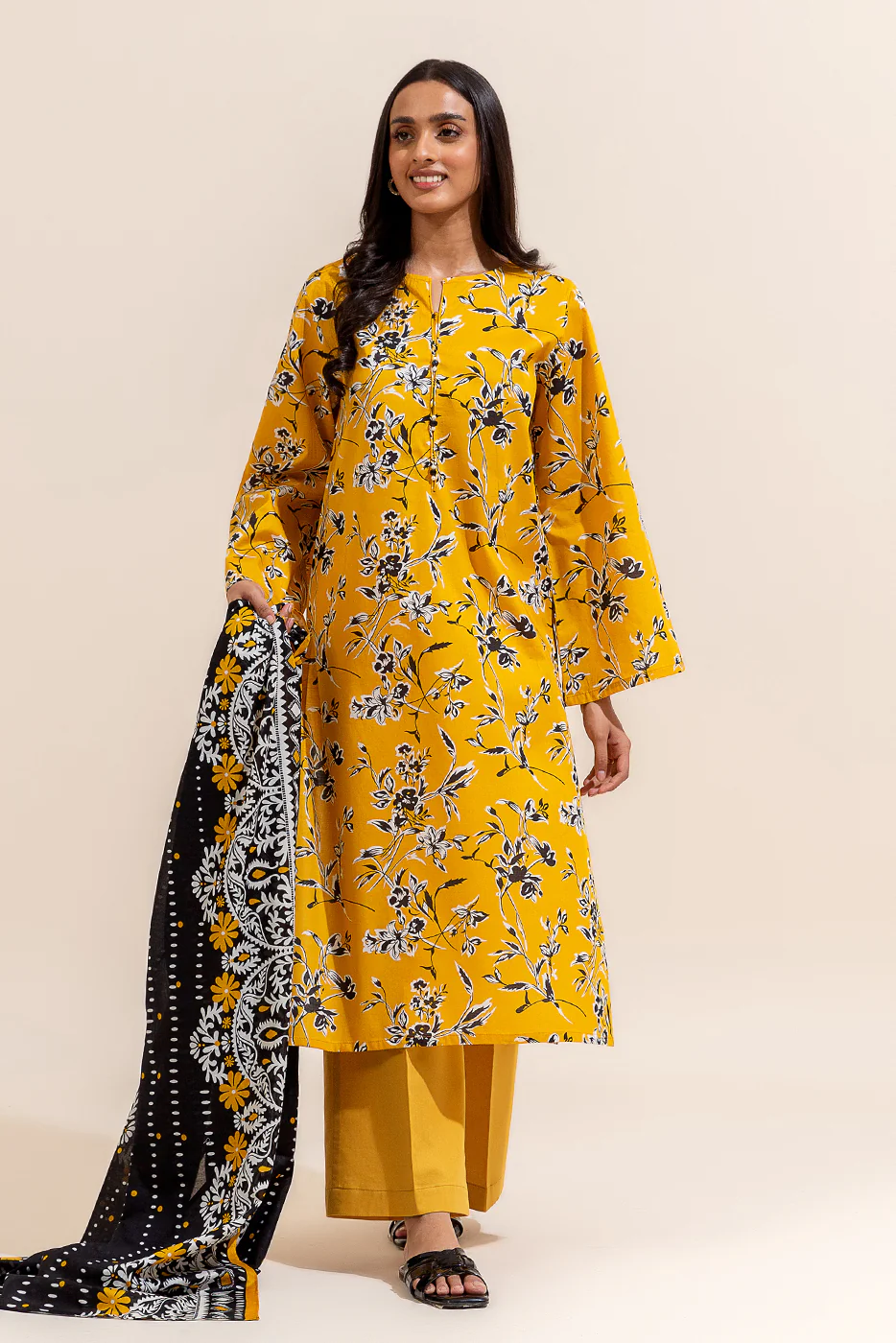 3 PIECE PRINTED LAWN SUIT-SUNBEAM (UNSTITCHED) - Image 3