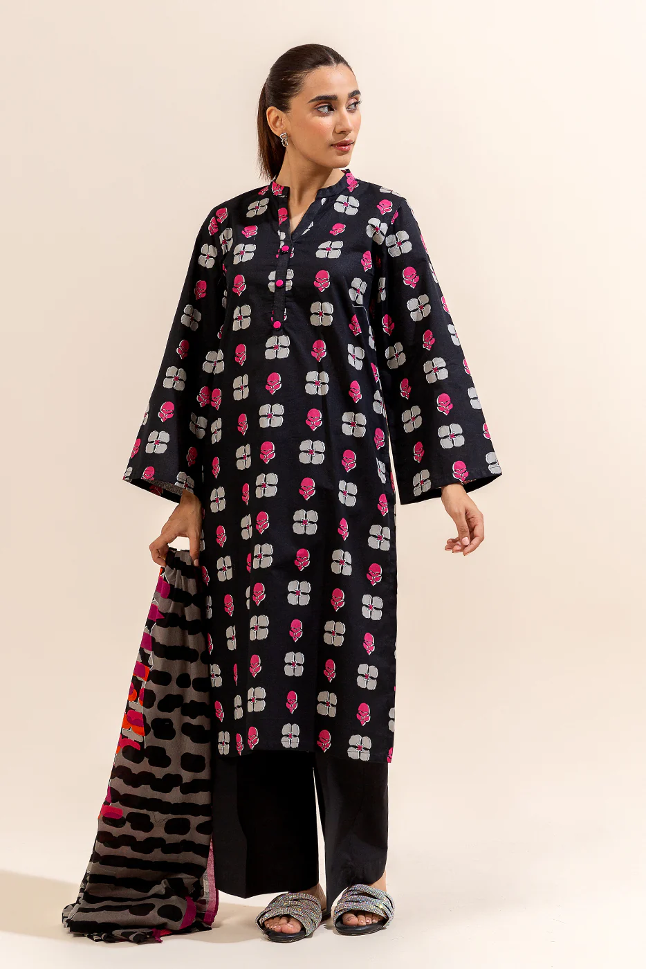 3 PIECE PRINTED LAWN SUIT-ONYX GRID (UNSTITCHED) - Image 5
