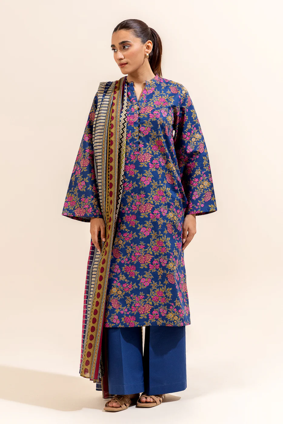 3 PIECE PRINTED LAWN SUIT-LAPIS GARDENIA (UNSTITCHED) - Image 4
