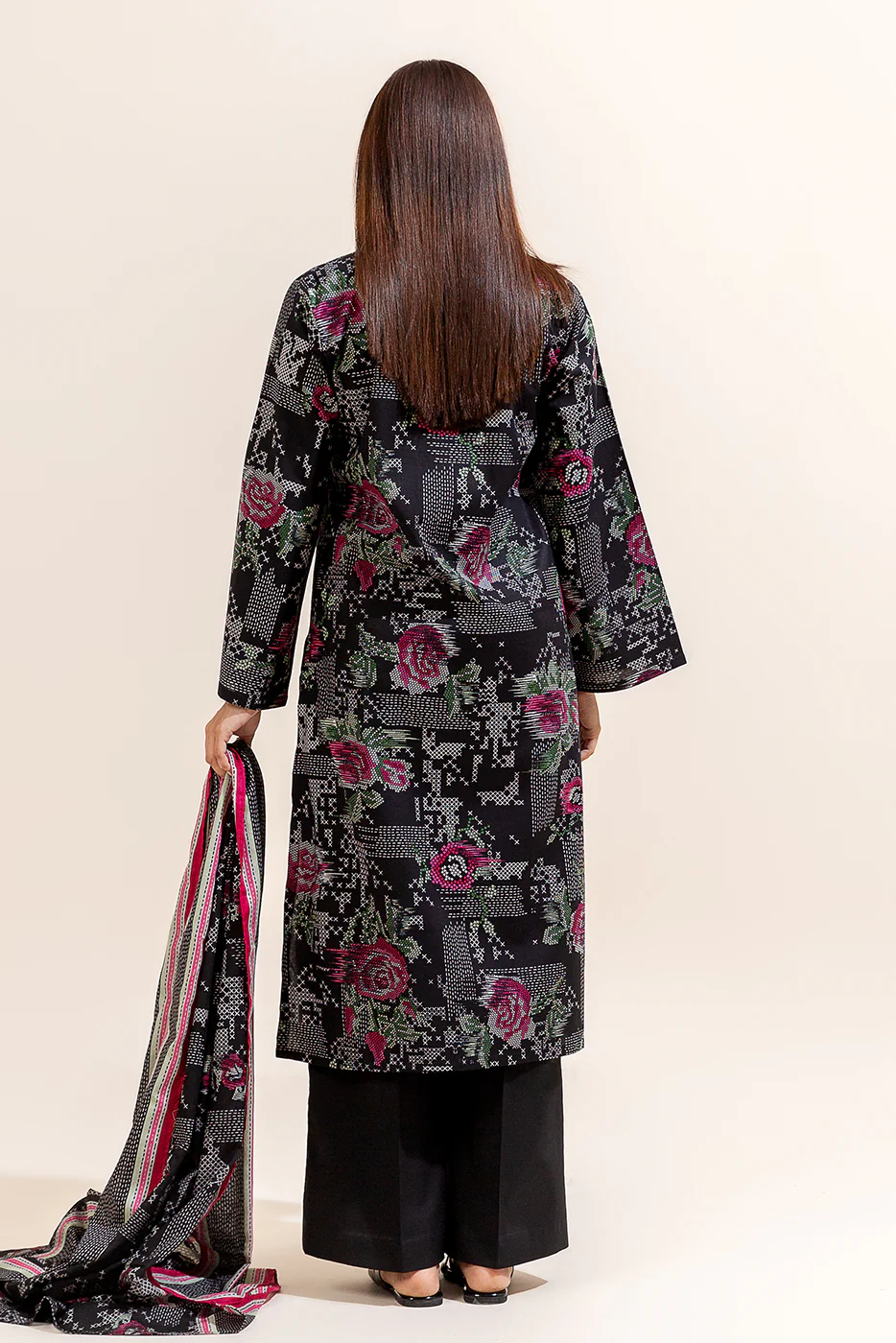 3 PIECE PRINTED LAWN SUIT-AURIC GLOOM (UNSTITCHED) - Image 6
