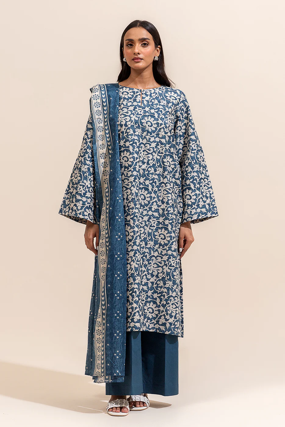 3 PIECE PRINTED LAWN SUIT-MIDNIGHT BLOOM ( UNSTITCHED) - Image 2