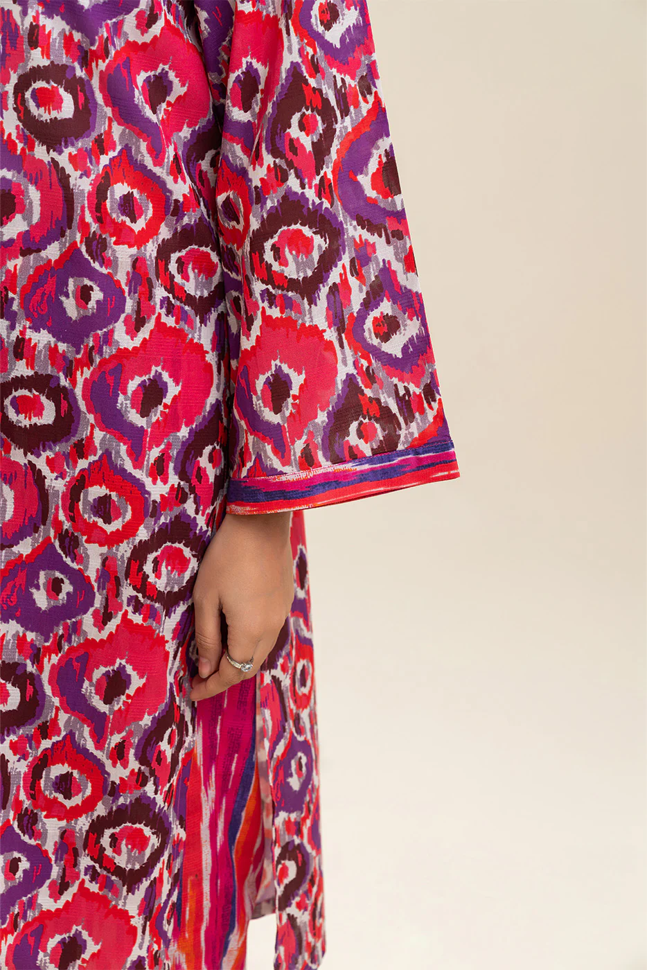 2 PIECE PRINTED DORIA LAWN SUIT (PRET) - Image 4