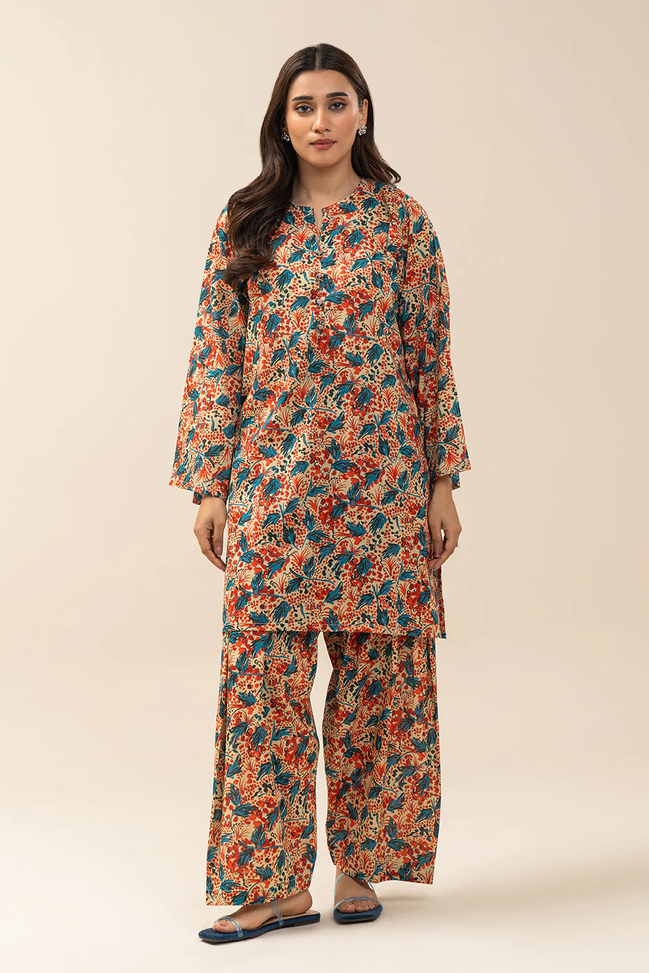 2 PIECE PRINTED LUREX LAWN SUIT (PRET) - Image 2
