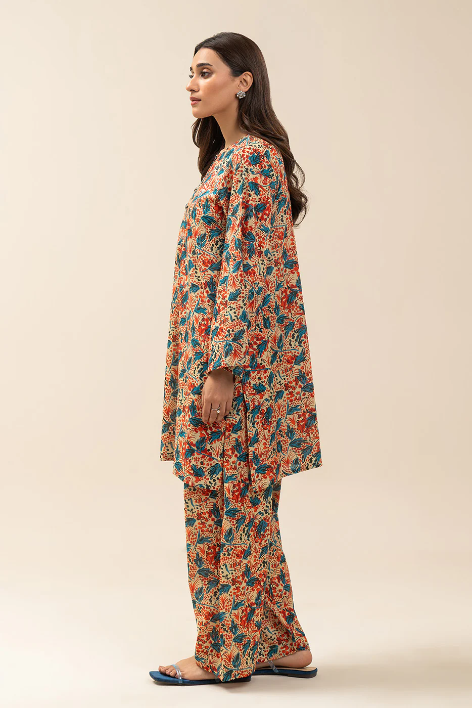 2 PIECE PRINTED LUREX LAWN SUIT (PRET) - Image 4