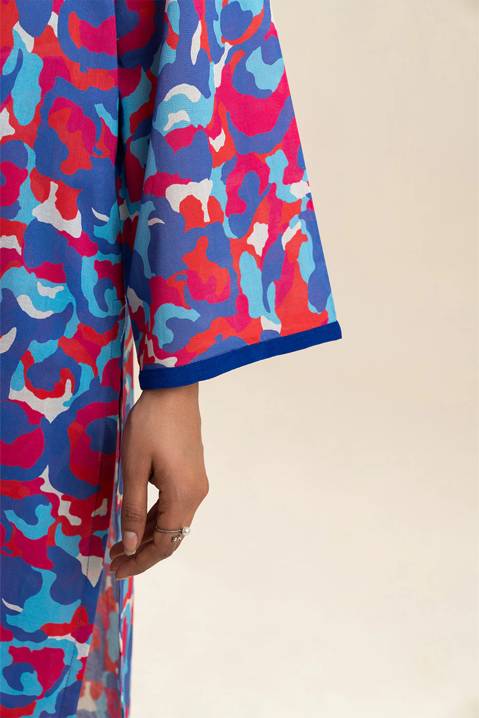 2 PIECE PRINTED LAWN SUIT (PRET) - Image 6