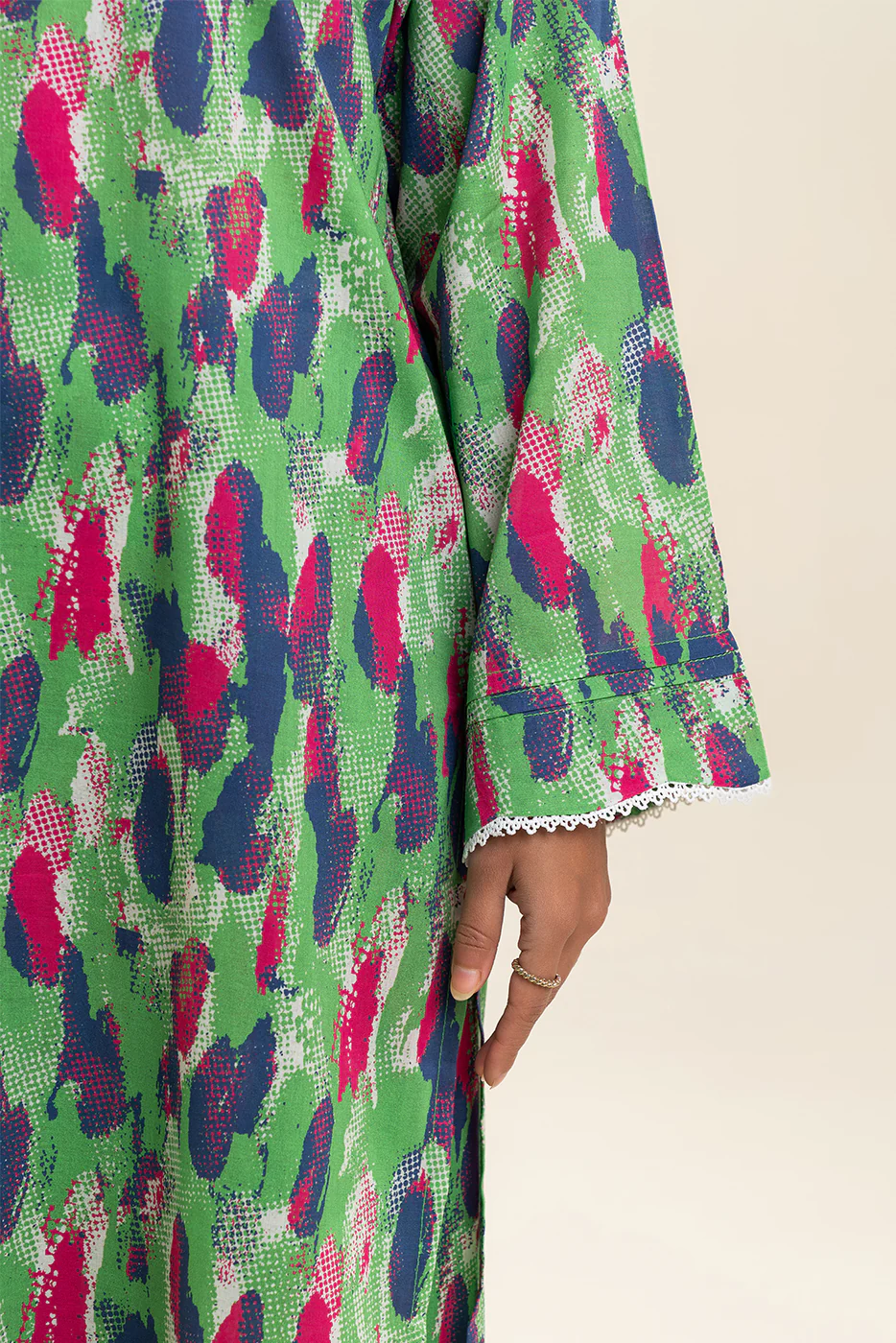 2 PIECE PRINTED LAWN SUIT (PRET) - Image 5