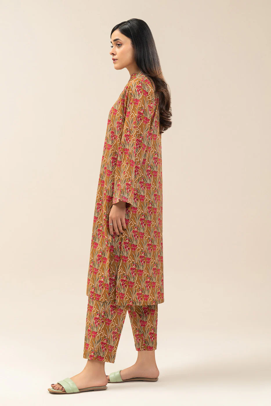 2 PIECE PRINTED LUREX LAWN SUIT (PRET) - Image 4