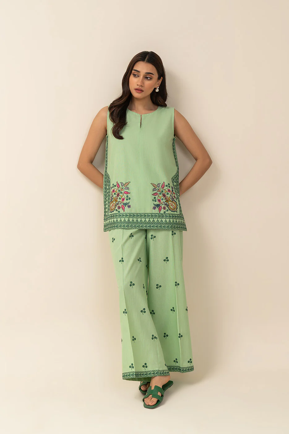2 PIECE EMBROIDERED SLUB LAWN CO-ORD SET (FLOW) - Image 3