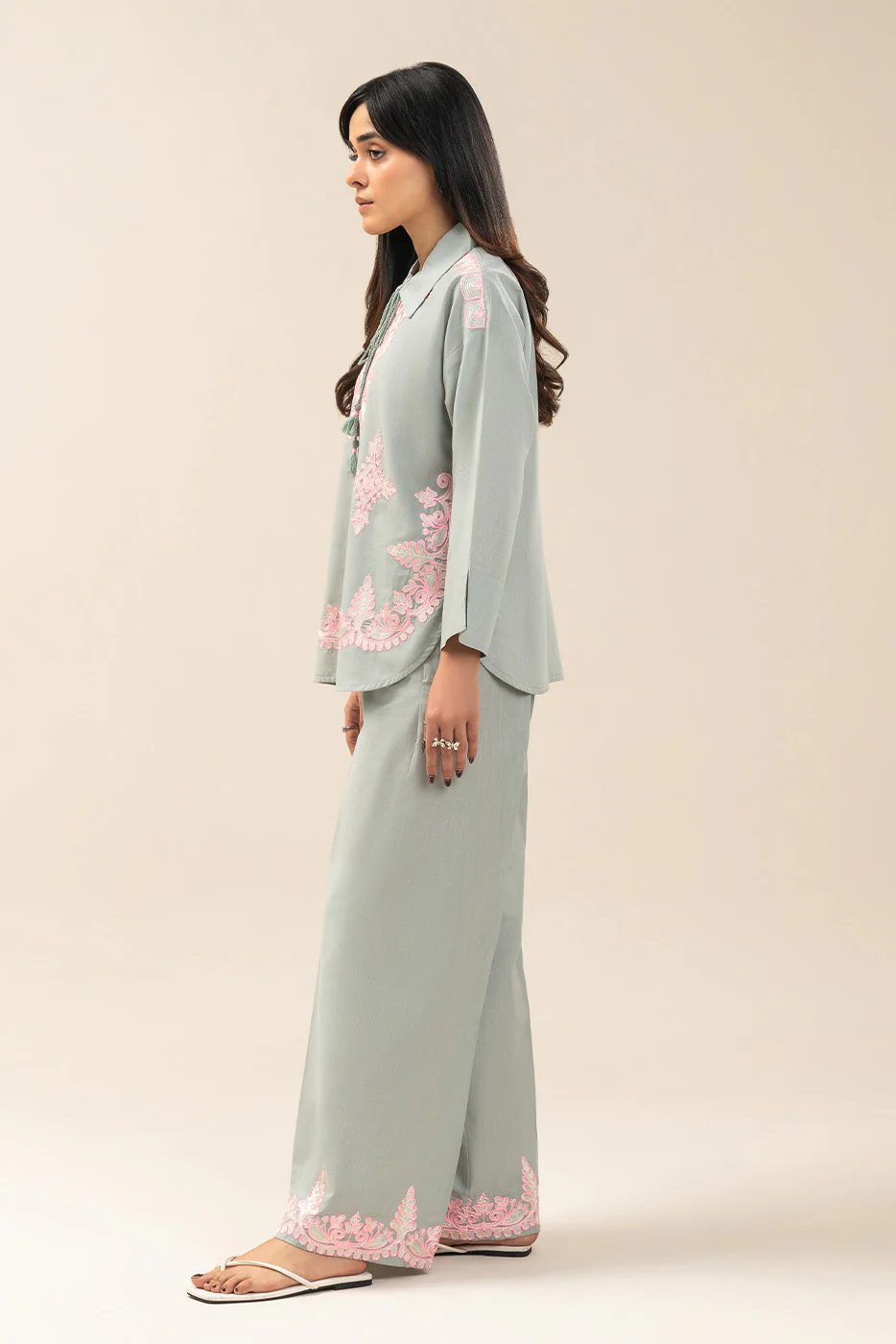 EMBROIDERED CO-ORD SET (FLOW) - Image 4