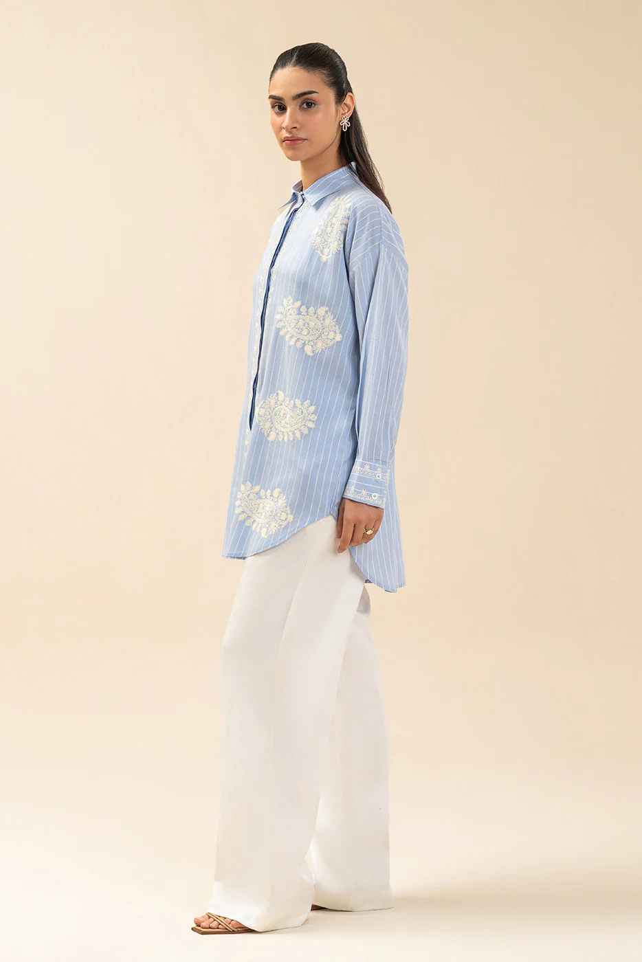 EMBROIDERED YARN DYED BLOUSE (FLOW) - Image 4