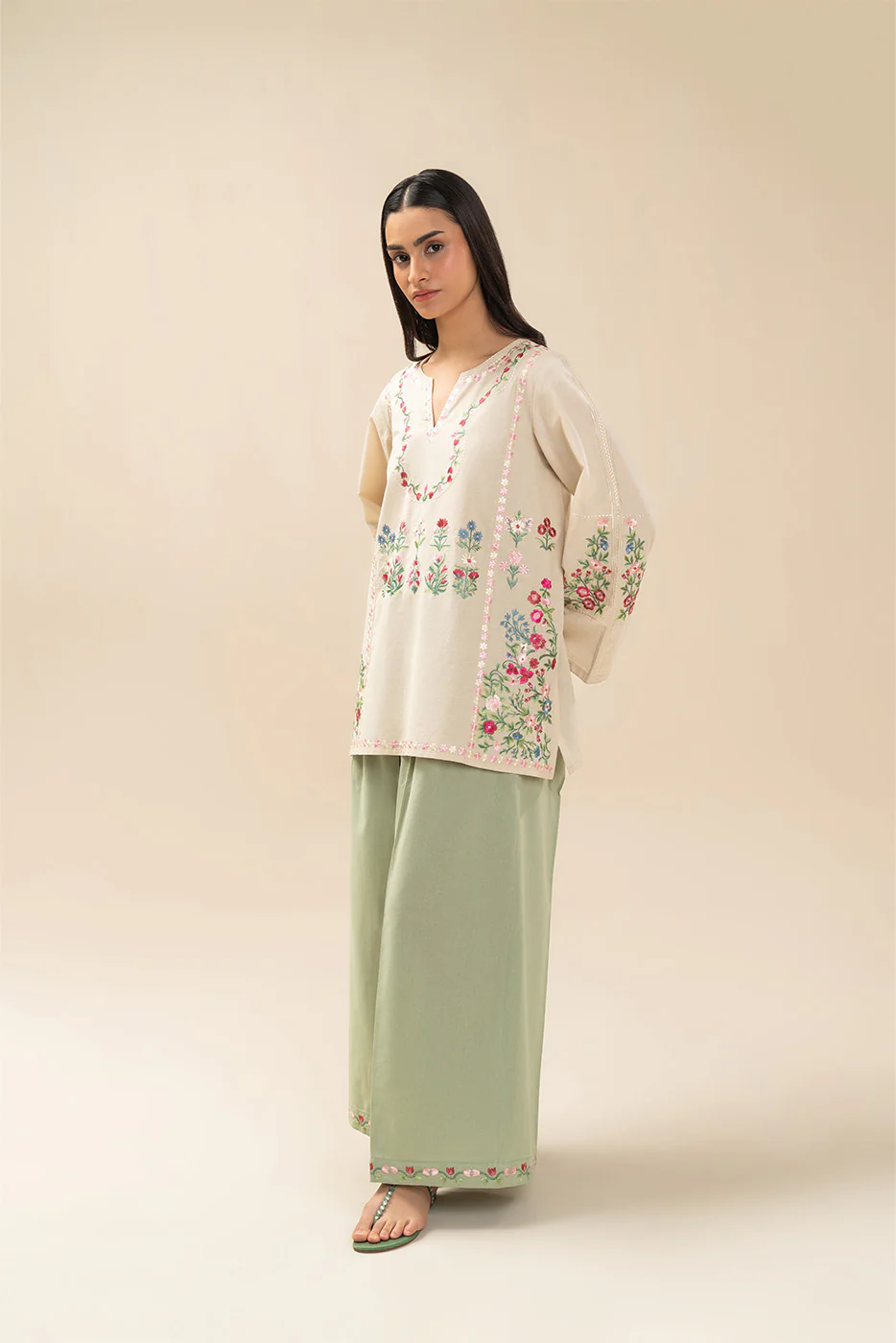 2 PIECE EMBROIDERED N/A SUIT (FLOW) - Image 2