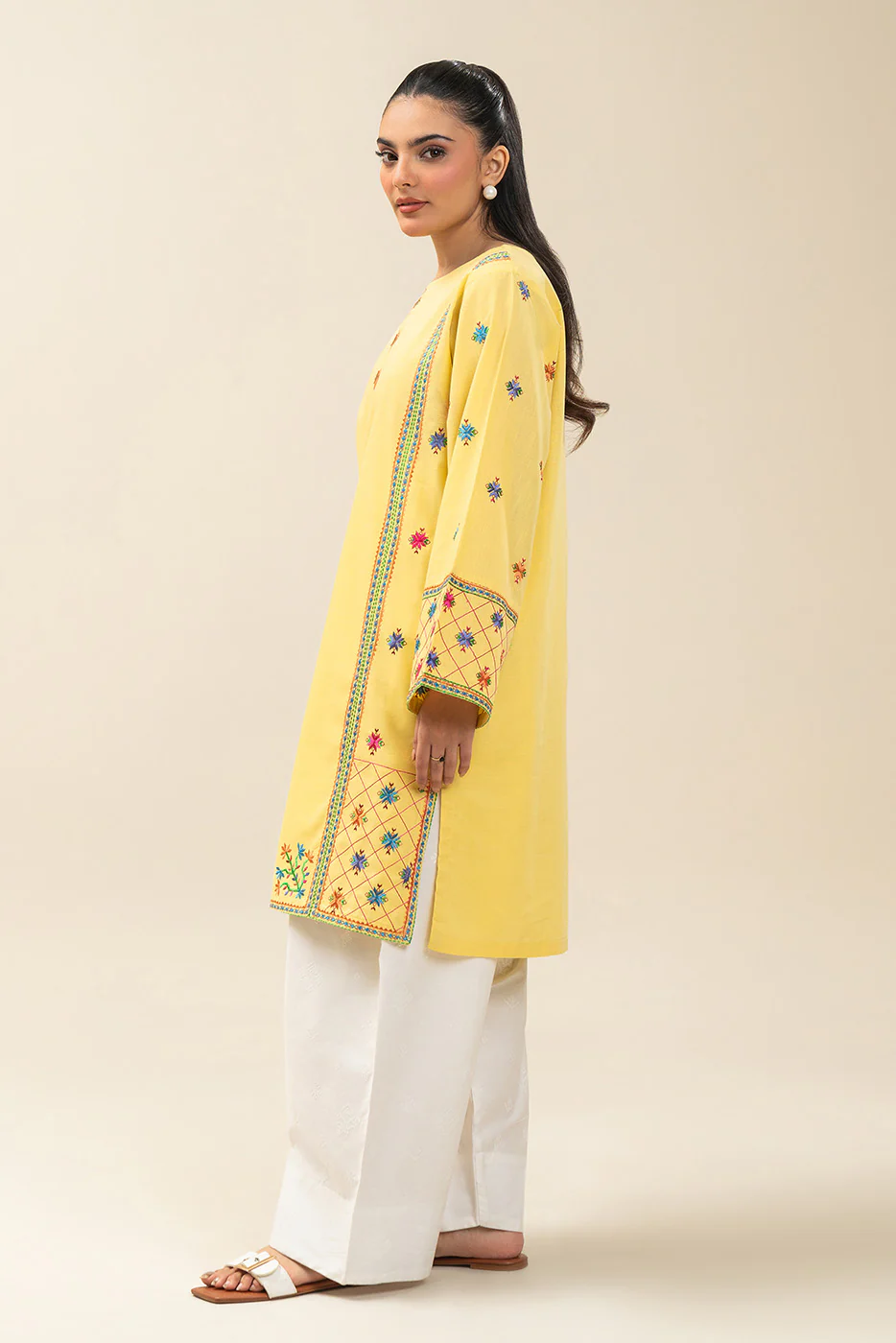 EMBROIDERED SLUB LAWN SHIRT (PRET) - Image 3