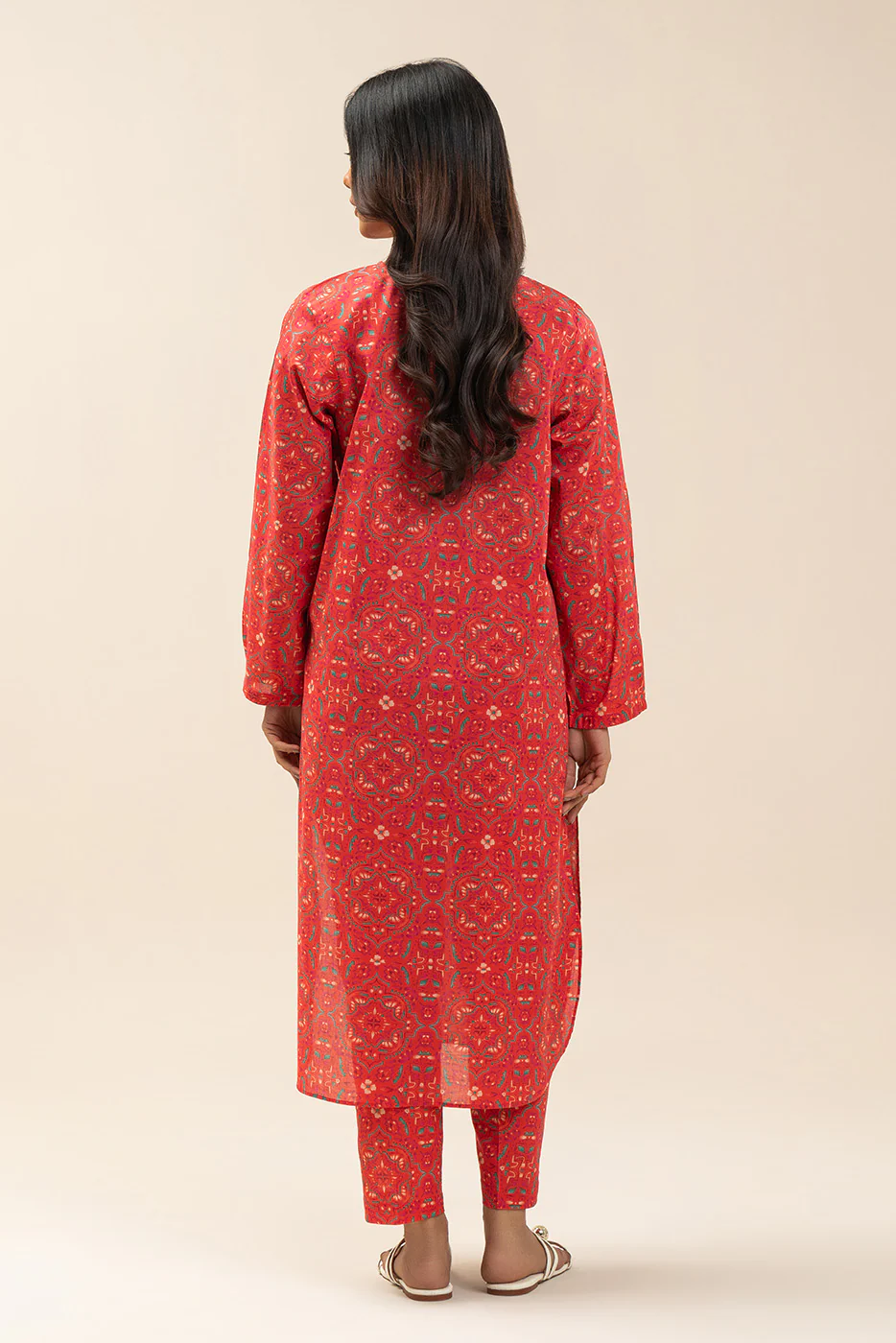 2 PIECE PRINTED LAWN SUIT (PRET) - Image 4