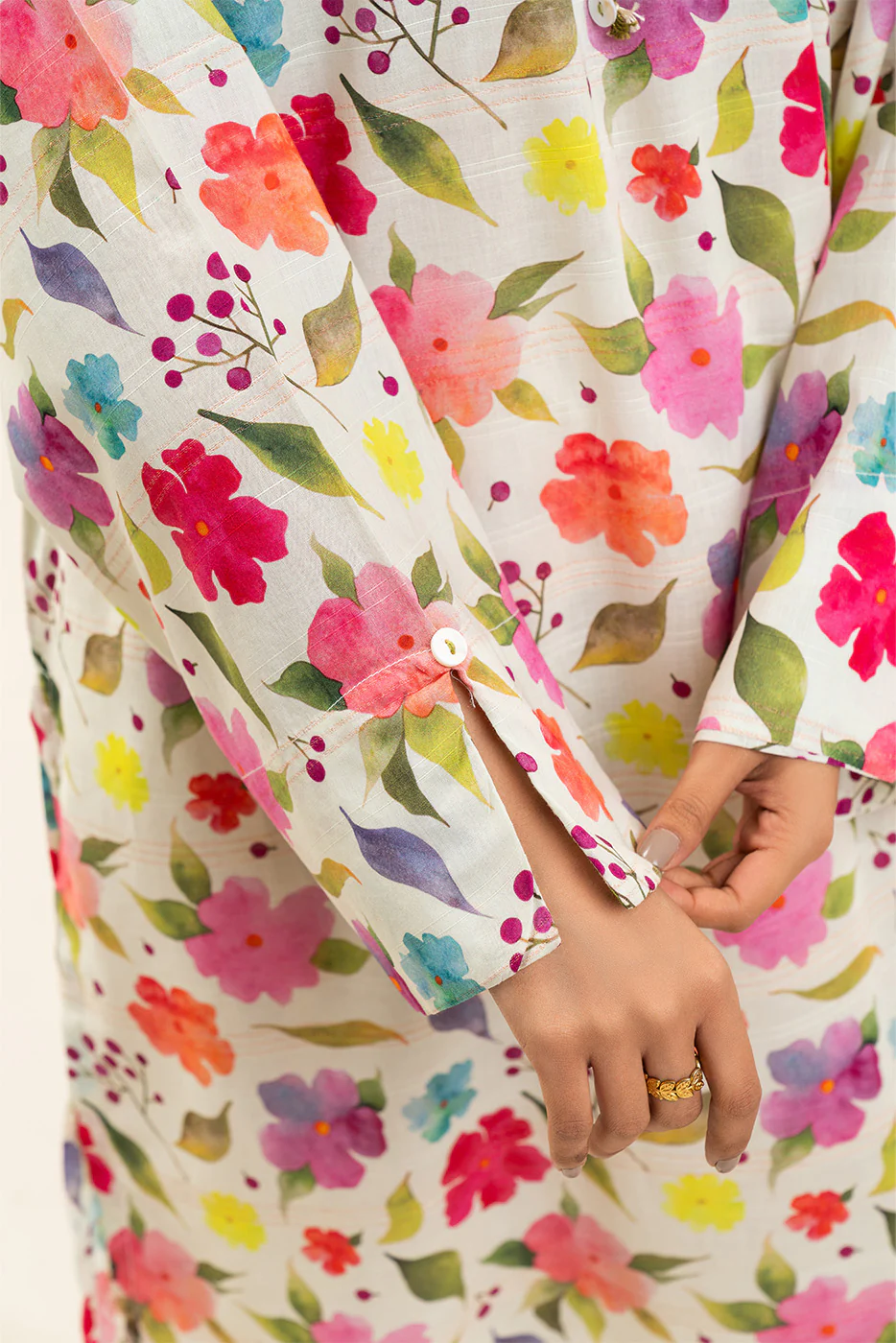 2 PIECE PRINTED LUREX LAWN SUIT (PRET) - Image 6
