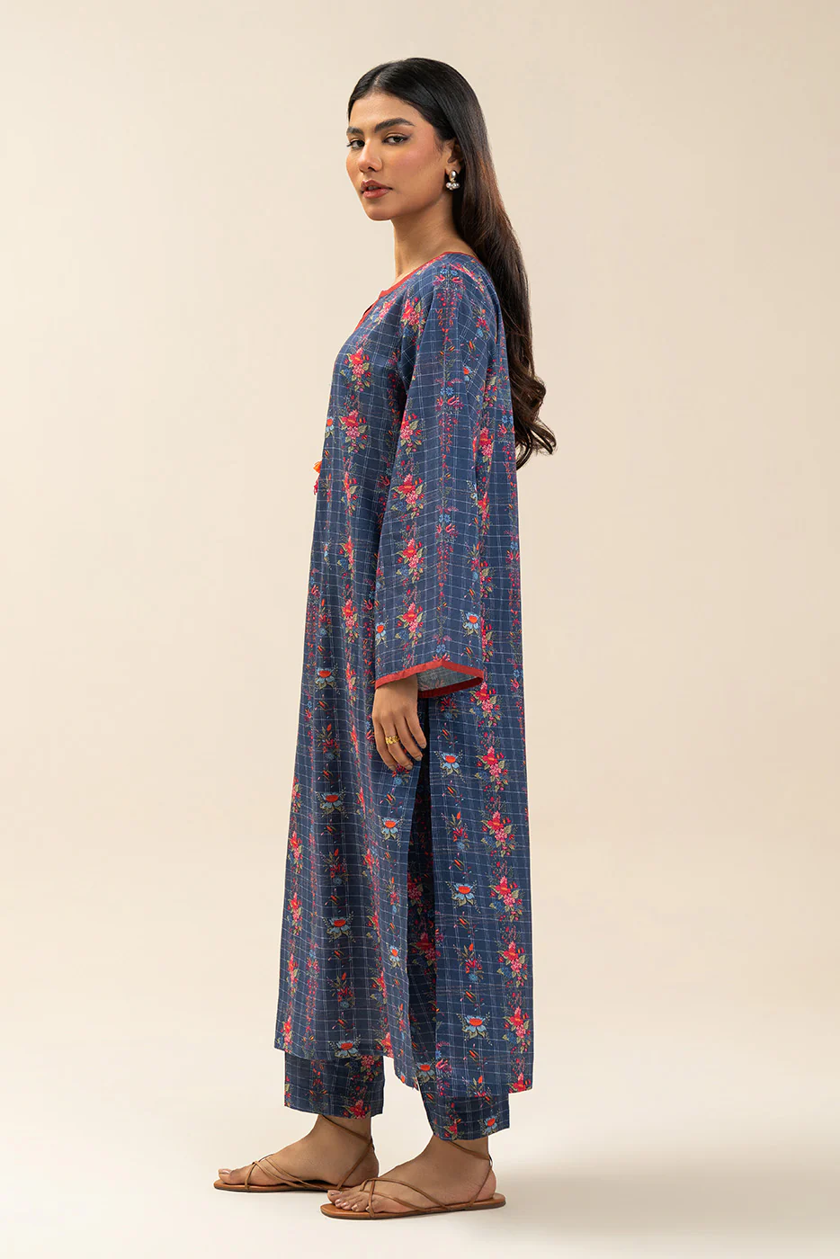 2 PIECE PRINTED LUREX LAWN SUIT (PRET) - Image 3