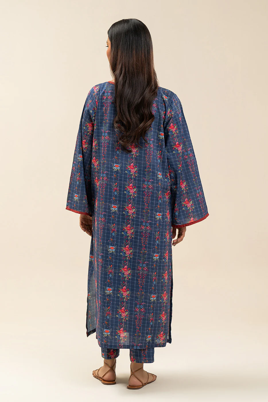 2 PIECE PRINTED LUREX LAWN SUIT (PRET) - Image 4