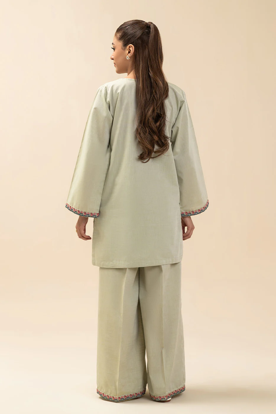 2 PIECE EMBROIDERED CHAMBRAY SUIT (FLOW) - Image 4