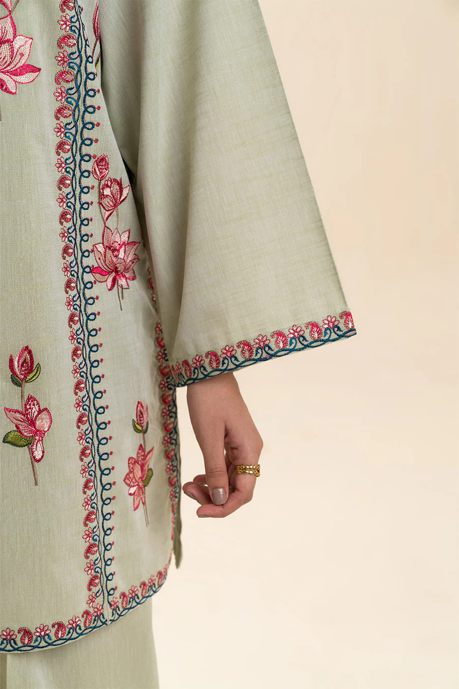 2 PIECE EMBROIDERED CHAMBRAY SUIT (FLOW) - Image 8
