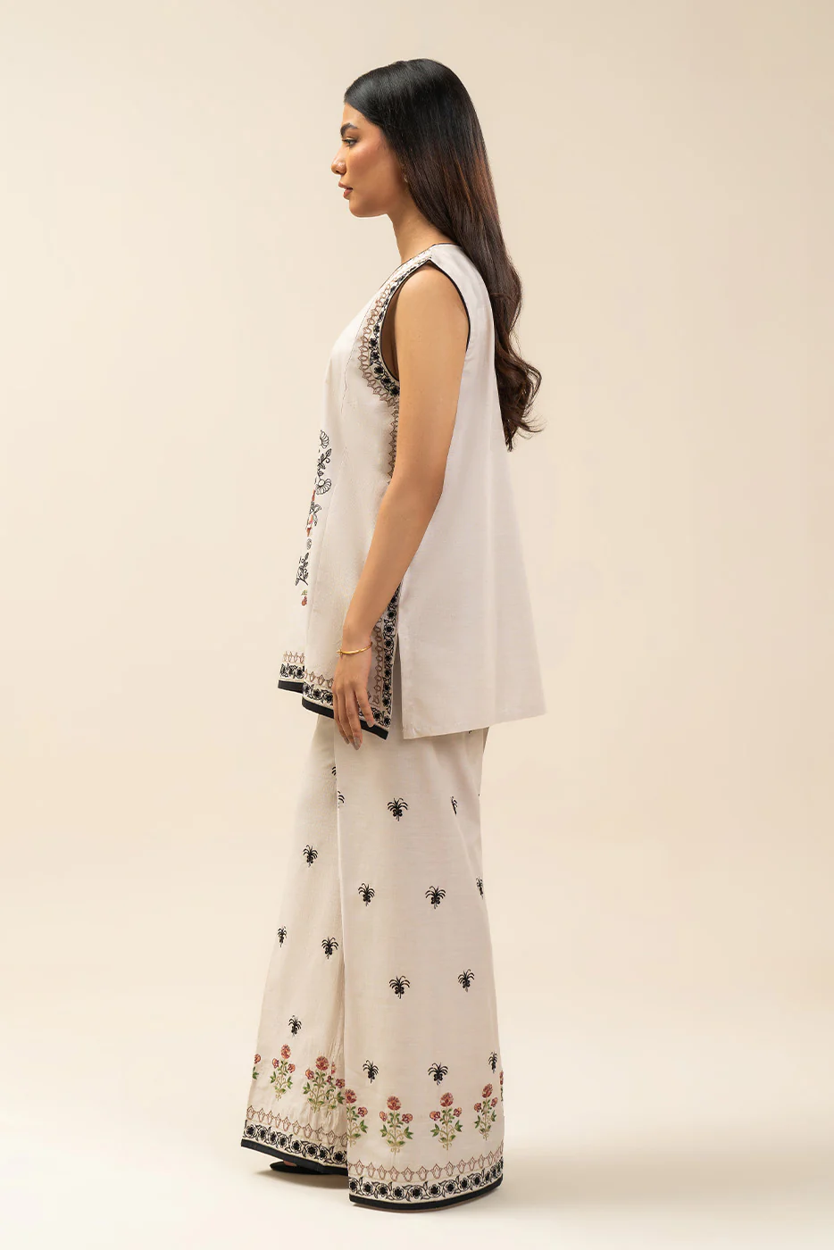 2 PIECE EMBROIDERED CHAMBRAY SUIT (FLOW) - Image 5
