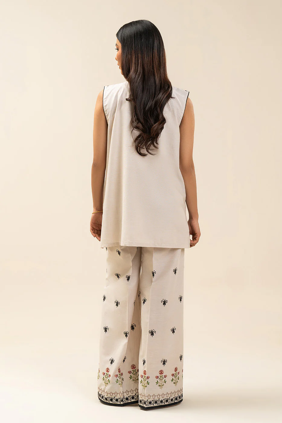 2 PIECE EMBROIDERED CHAMBRAY SUIT (FLOW) - Image 6