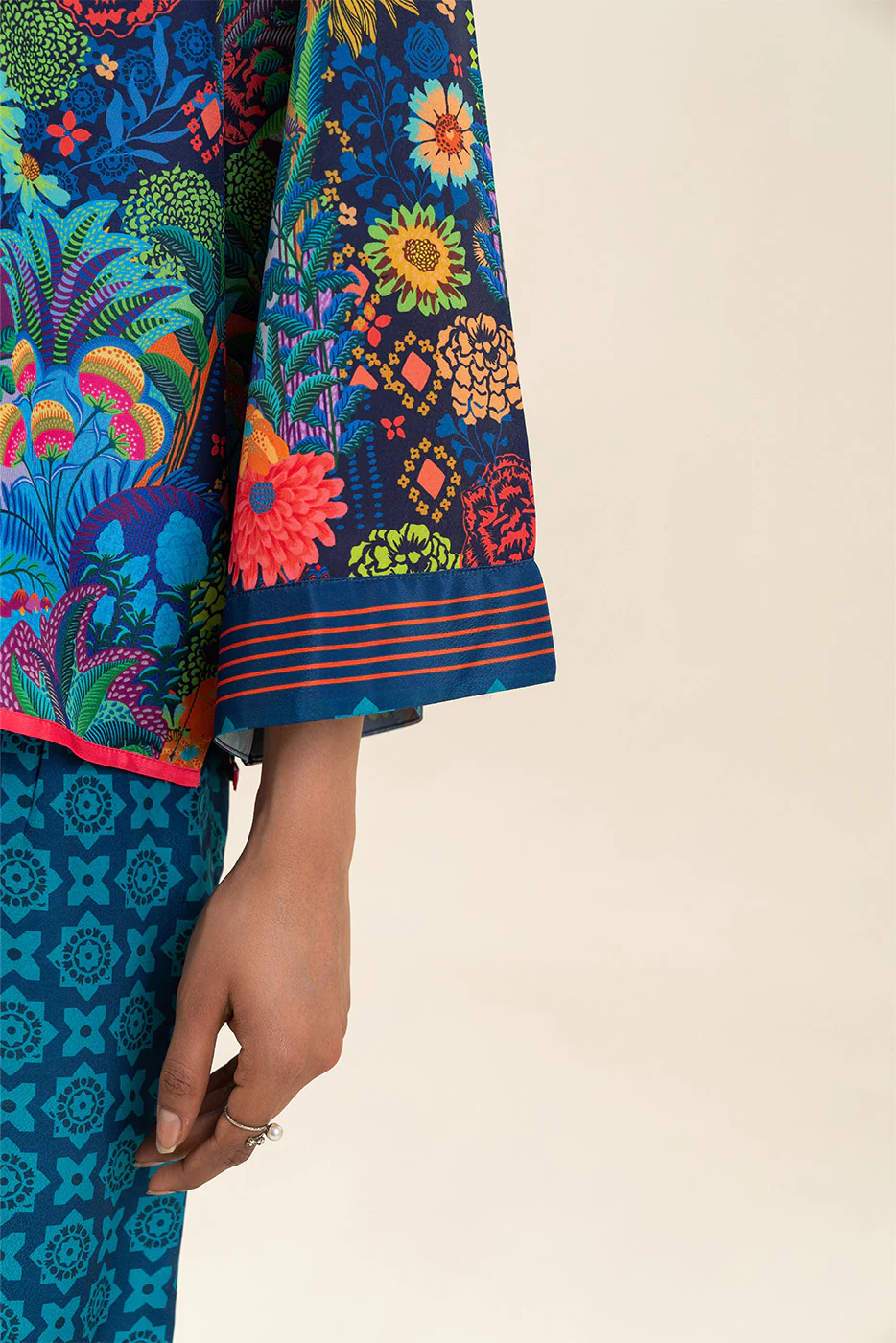 2 PIECE PRINTED SILK CO-ORD SET (FLOW) - Image 6
