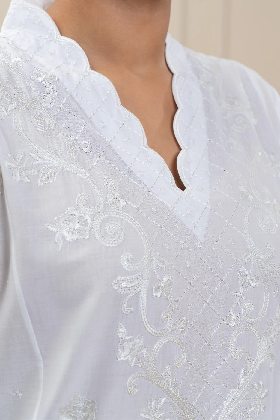 2 PIECE EMBROIDERED LAWN SUIT (HIGH CASUAL) - Image 5