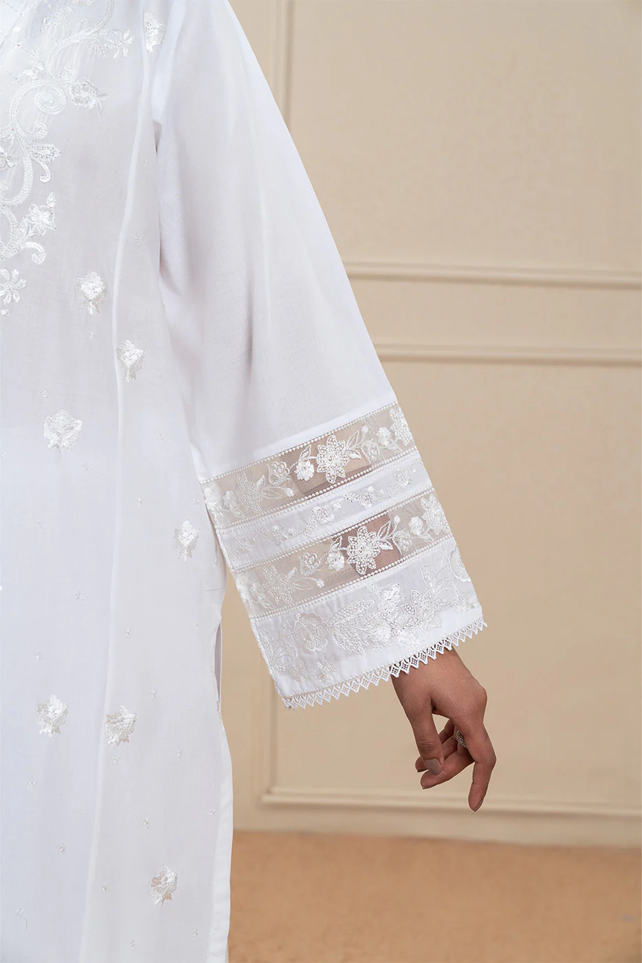 2 PIECE EMBROIDERED LAWN SUIT (HIGH CASUAL) - Image 6
