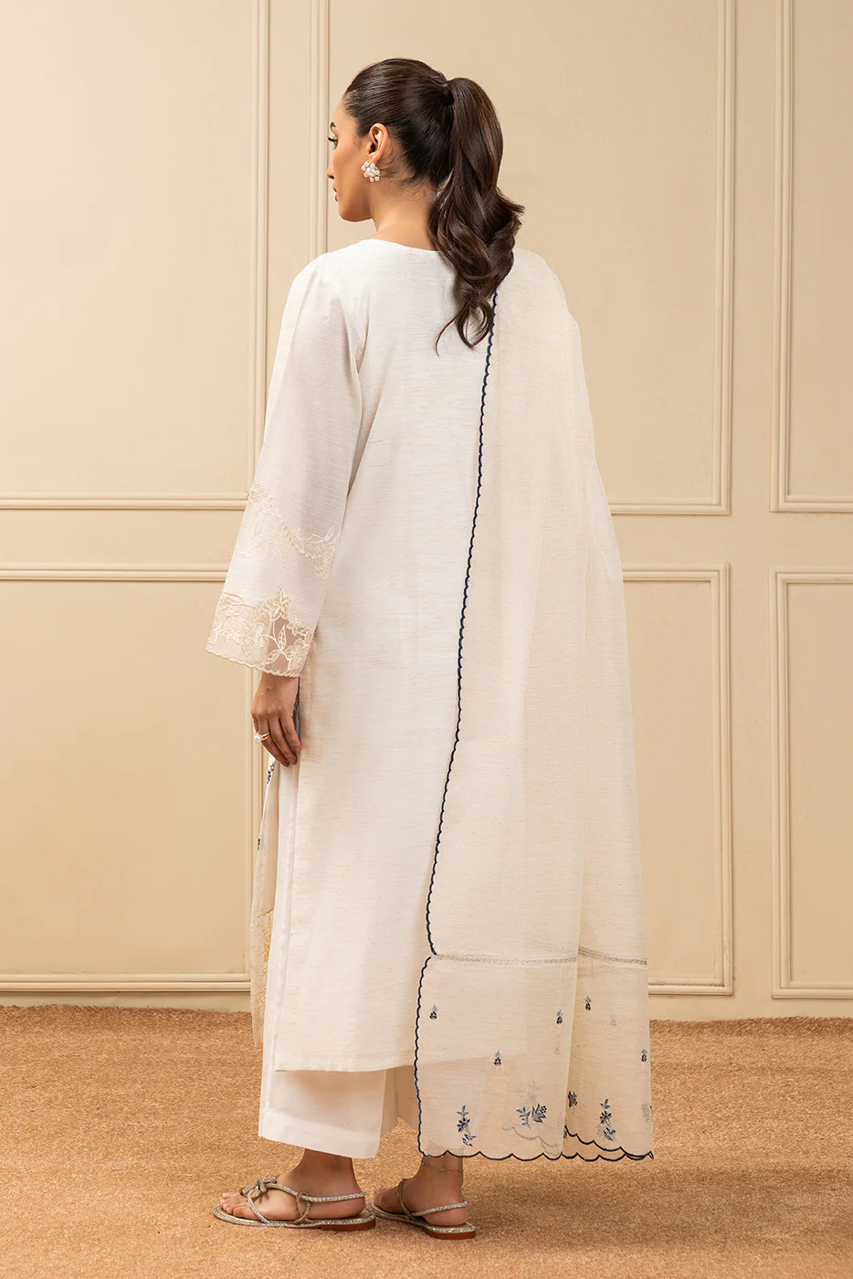 3 PIECE EMBROIDERED GOLD ZARI SUIT (HIGH PRET) - Image 7