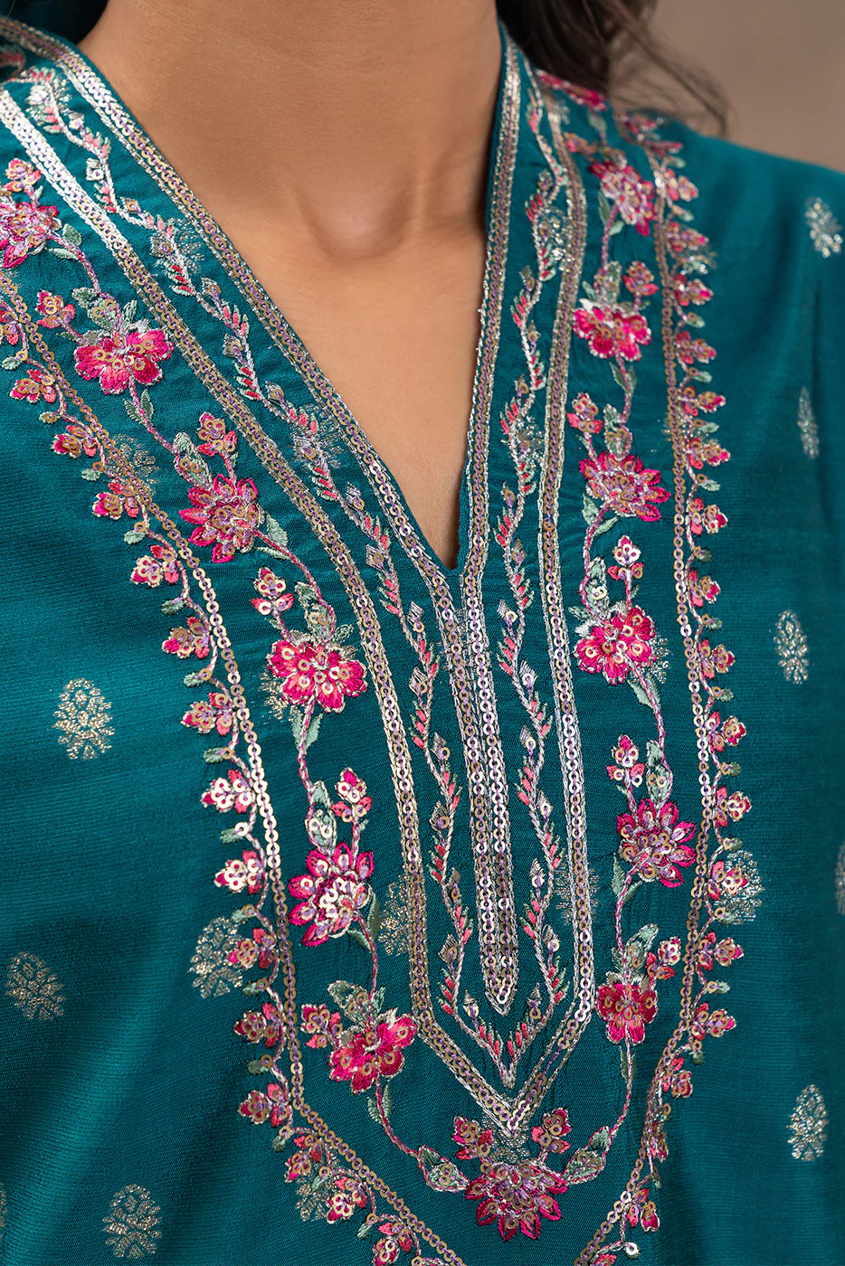 2 PIECE EMBROIDERED ZARI JACQUARD SUIT (LUXURY PRET) - Image 5